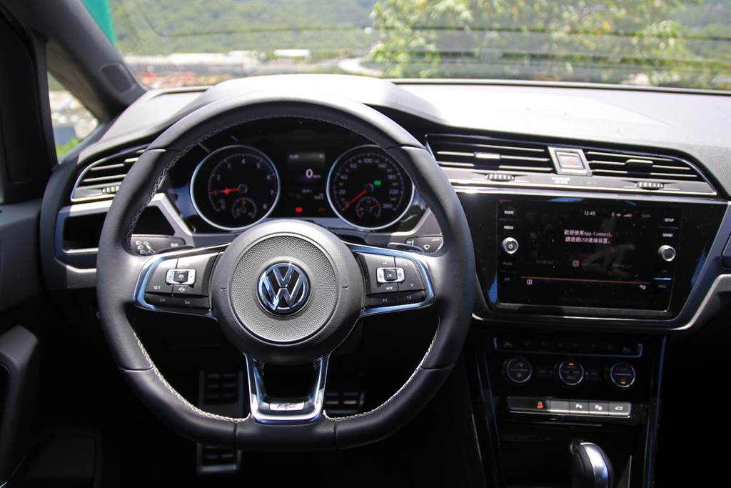 140萬以下具備Level 2半自動駕駛科技的MPV Volkswagen Touran 280 TSI R-Line