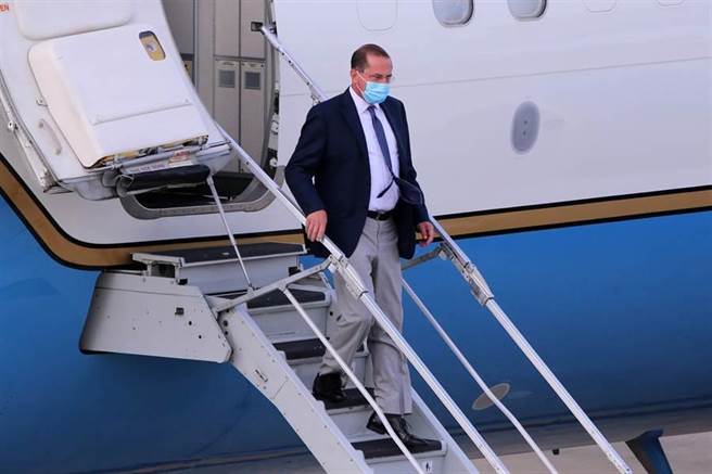 美国卫生部长阿札尔率团访问台湾，专机于9日下午5时许降落台北松山机场。（图/本报资料照，黄世麒摄）
