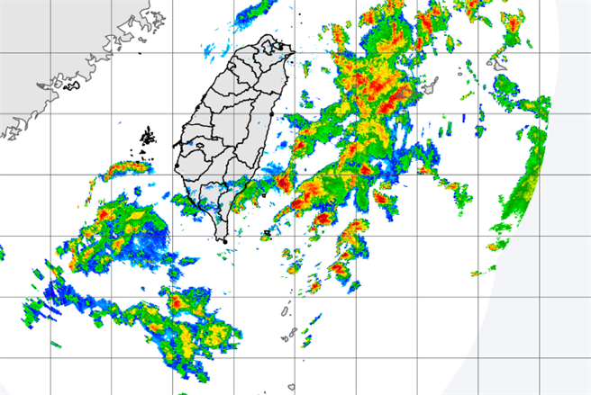 颱風沿台灣海峽北上，今起一連3天，全台天氣相當不穩定。（中央氣象局提供）