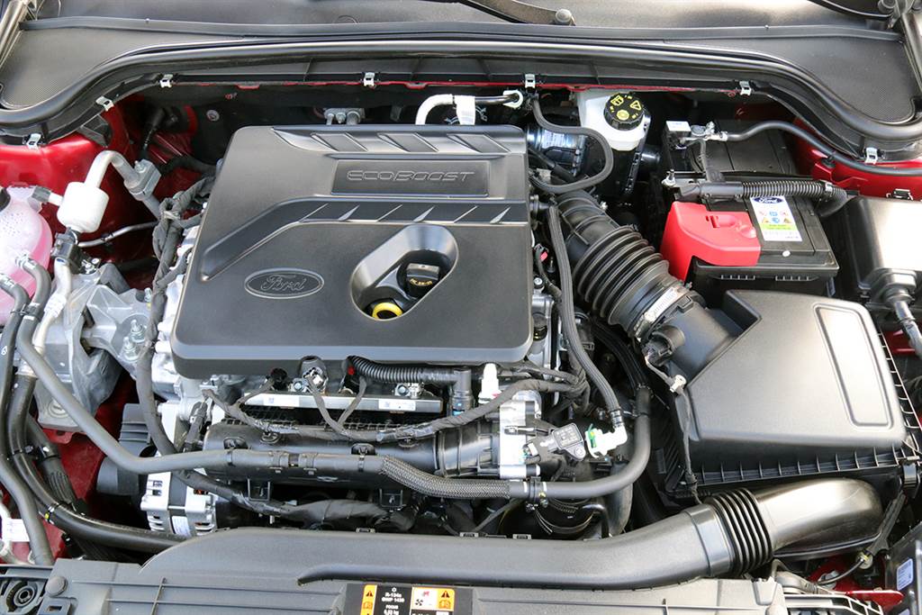 Ford Focus Sedan ST Line 9月上旬發表，標準運動型扭力樑外或將追加 SLA 多連桿設定？