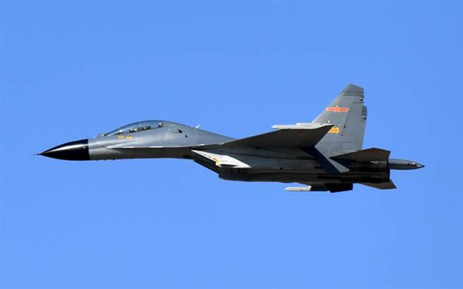 图为解放军歼-11BS战机。（新华社）