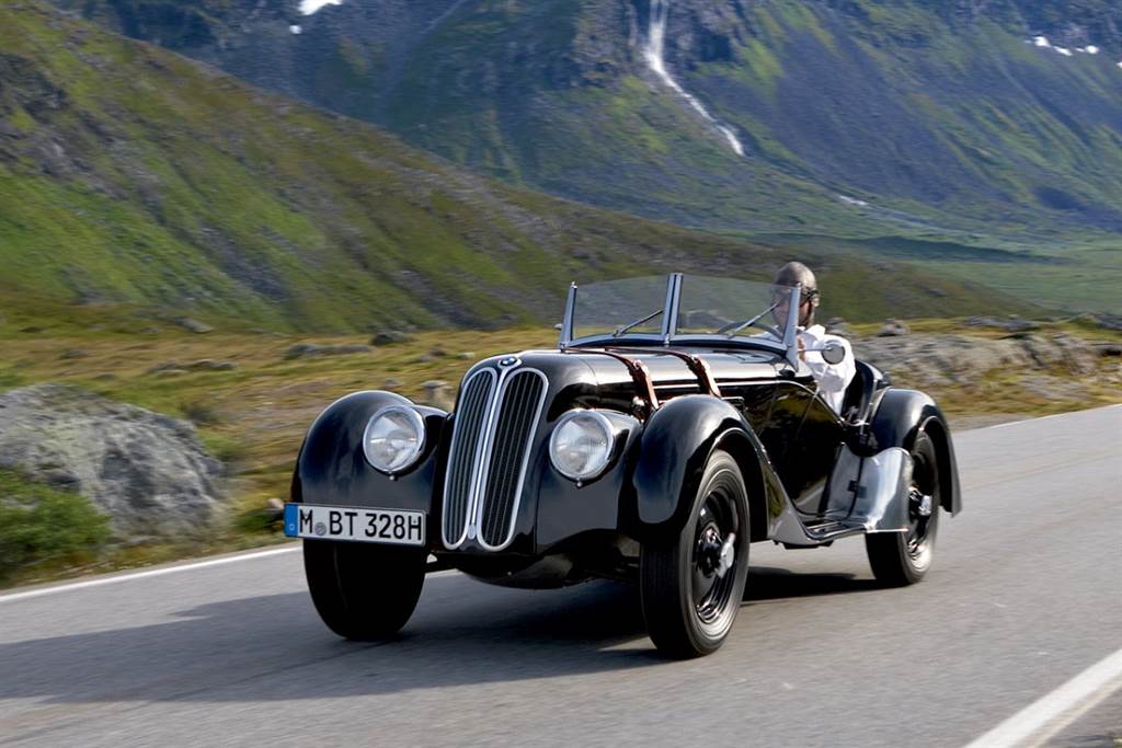 從1930年代以來，BMW雙腎格柵所引起的風潮與演變
