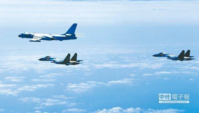 解放军绕台远海长航行动。资料照片