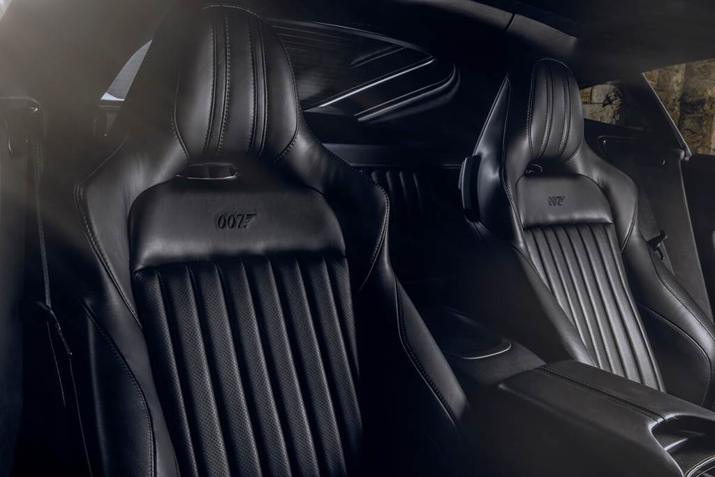 慶祝《007-生死交戰》就快上映，Aston Martin推出DBS Superleggera與Vantage紀念車款