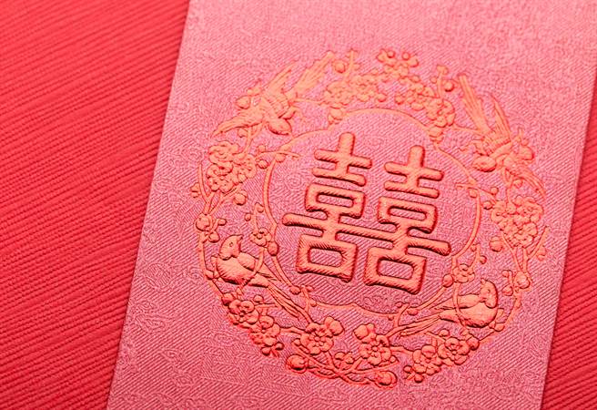 10年没联络突放帖 一则私讯成就完美结局(示意图/达志影像)