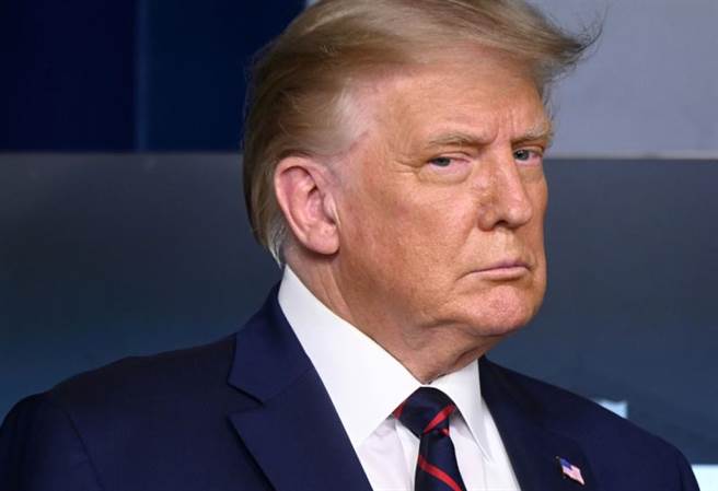 川普竞选阵营发布第2任期施政纲领，要中国大陆为传播新冠病毒负起全责。他预计在今天开始的共和党全国代表大会正式获得共和党提名，角逐2020年11月的总统大选。（图／路透）