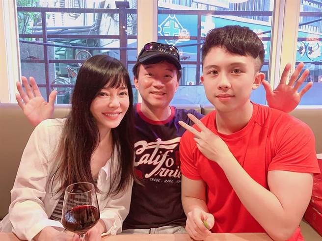 孙安佐恐面临7年徒刑，对此，狄莺和孙鹏目前尚未表达看法。（图／取材自狄莺脸书）
