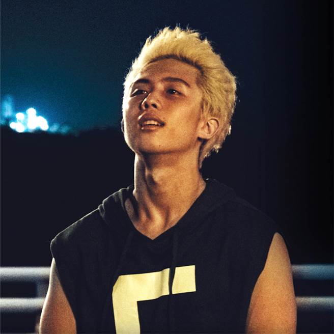 孙安佐在剧中饰演网红灰熊，坦言与现实中的自己个性相似。(照片/华影国际 提供)