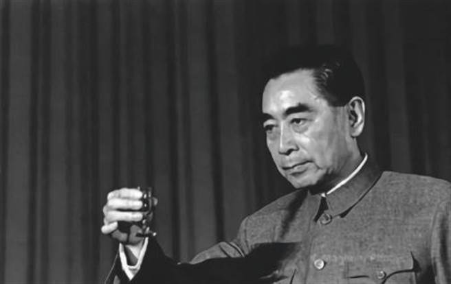 周恩来是中共最善饮的领导人，许多与酒有关的故事都围绕着他转。中共的干部只要喝了酒，几乎都会提到与周恩来相关的故事。（图／网路）
