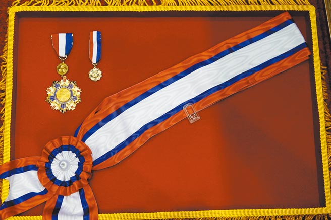 授予外賓的國會外交榮譽獎章。（姚志平攝）