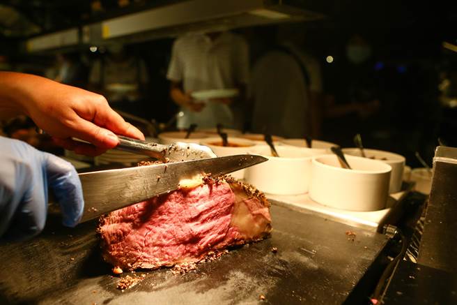 蔡英文总统28日拍板，开放含莱克多巴胺猪肉及30月龄以上美牛进口。（资料照,邓博仁摄）