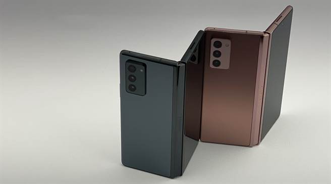 三星Galaxy Z Fold2机身照。（黄慧雯摄）
