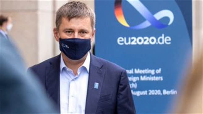 對於捷克參院議長維特齊率團訪台引起陸外長揚言要捷克付出代價，捷克外長佩崔切克認為維特齊訪台不會影響對陸關係。圖為佩崔切克。（圖取自佩崔切克推特）