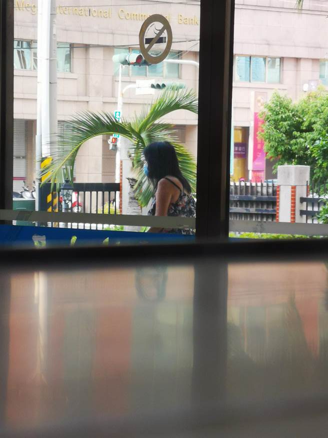 私娼平均年龄约63岁，嫖客年纪也有71岁，每次交易以300元到500元不等代价进行性交易。（吴建辉摄）