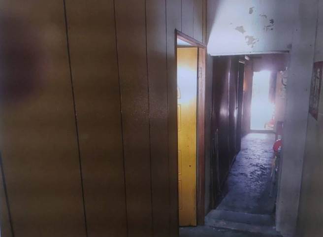 房东将屋内用木板隔成多个房间，设备算是相当简陋。（警方提供／吴建辉彰化传真）