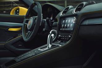Porsche開始供應718 Spyder與Cayman GT4 PDK雙離合器變速箱