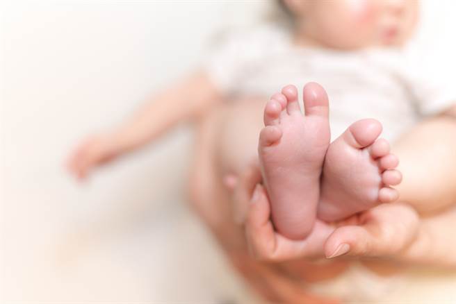 台灣首例染疫孕婦產子 新生兒採檢結果出爐。（示意圖／Shutterstock）