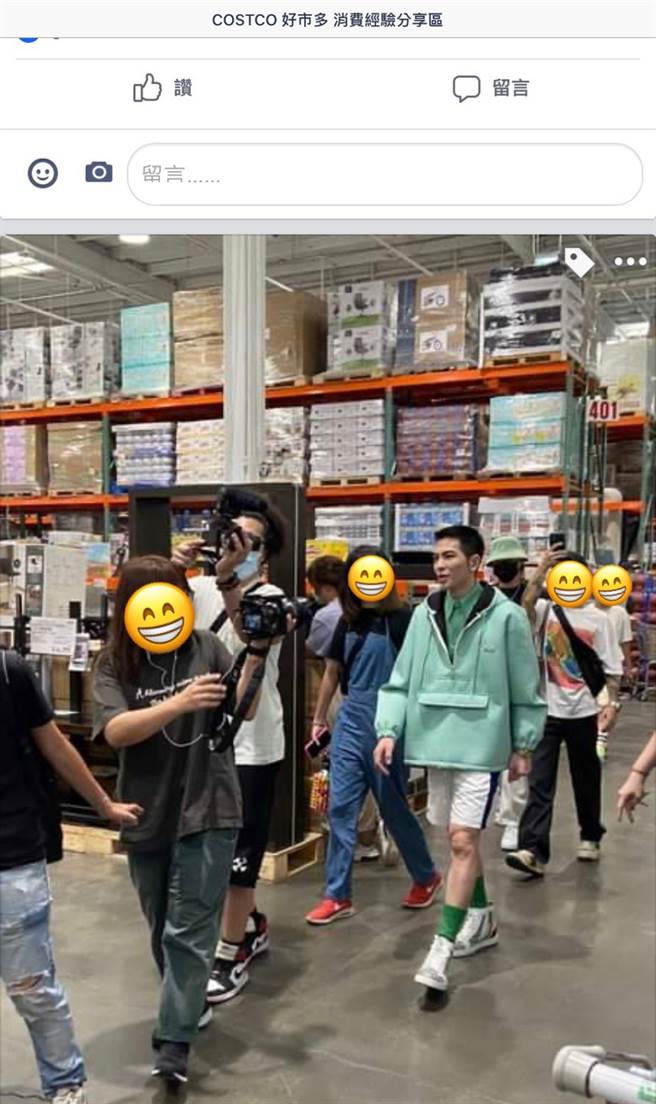 萧敬腾惊喜现身好市多，让现场许多粉丝兴奋不已。(图撷取自脸书社团COSTCO 好市多 消费经验分享区)