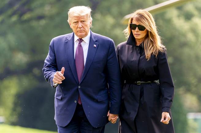美國記者伍德華在即將出版的新書中爆料，川普2017年突襲訪問南北韓邊境非軍事區前，意識到此行風險相當高、有可能回不來了，出訪前曾訣別妻子梅蘭妮亞。（資料照／美聯社）