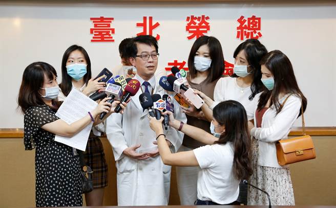 主治医师刘君恕接受媒体採访。（北荣提供）