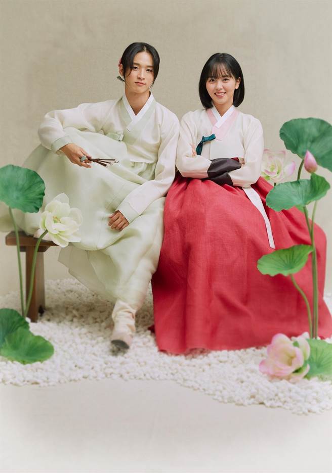金所泫和張東尹在《綠豆傳》合組母女CP，劇情超甜狂撒糖。（中天娛樂台提供）
