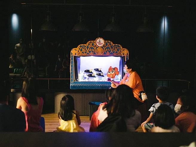 COZZI Blu馆内每日活动丰富多样，闯关游戏「Blu Hunt海底歷险计」、说故事体验「Blu Story海洋说」等一系列全龄互动游乐。（图／COZZI Blu和逸饭店．桃园馆）