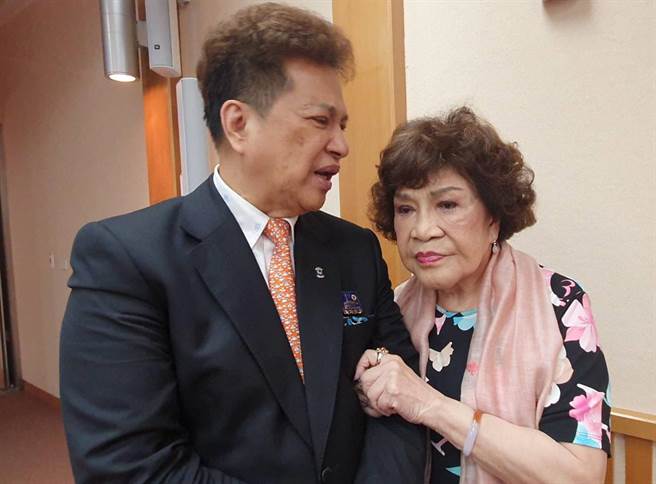 談起藝人黃鴻升突驟逝，周遊、李朝永憶起他曾演電影《陣頭》表現相當敬業。(照片/游定剛 拍攝)