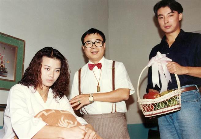 黎燕珊1992年曾來台拍中視連續劇《廈門新娘》。(左起)黎燕珊、廖峻、林煒。（羅繼志攝）