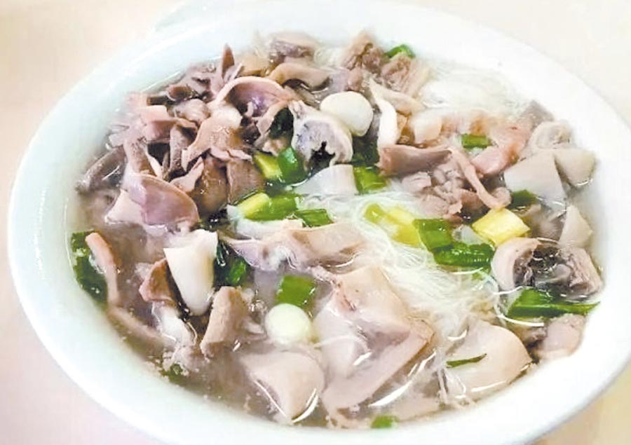 福州「撈化」的口味最接近台灣的米粉湯。（梁幼祥提供）