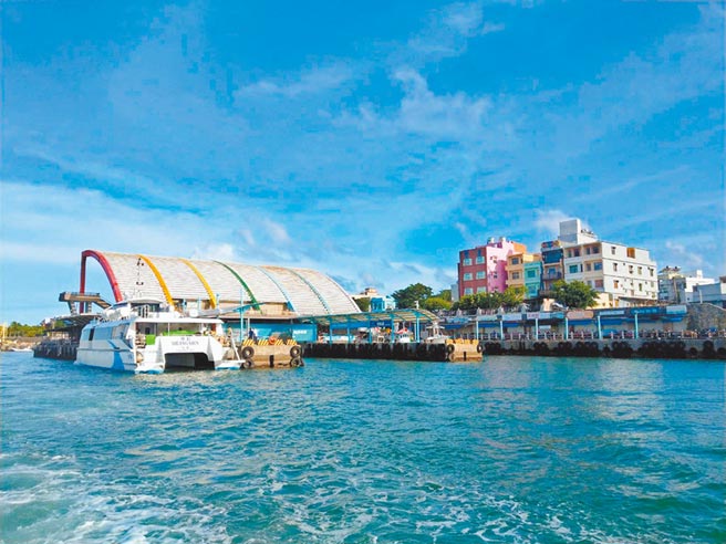 网友日前去小琉球被一位卖鱿鱼阿姨推销，回去才发现竟藏暗黑套路。（本报系资料照／潘建志摄）