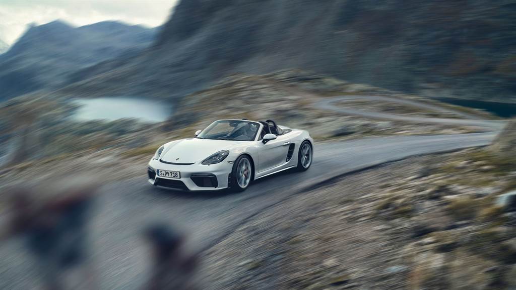 2021年式樣 Porsche 718旗艦車型提供 PDK 變速箱選配、同步新增多項選用配備