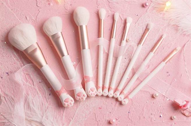 肉球看起来让人好想捏一下～（图片来源：Flower Knows）