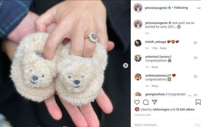 尤金妮公主在IG晒出一双贝比鞋。