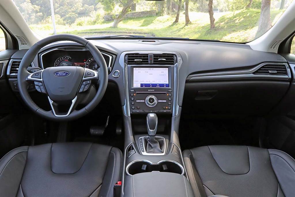 敬，那最後且美好的房車年華！2020 Ford Mondeo Sedan 2.0 EcoBoost 珍藏型