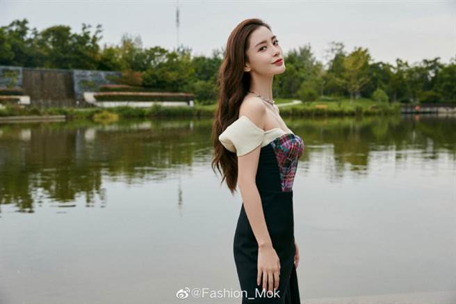 大陸女星Angelababy（楊穎）以姣好身材配上混血臉蛋走紅，即使邁入31歲依舊維持美麗外型。（圖／摘自微博@Angelababy）