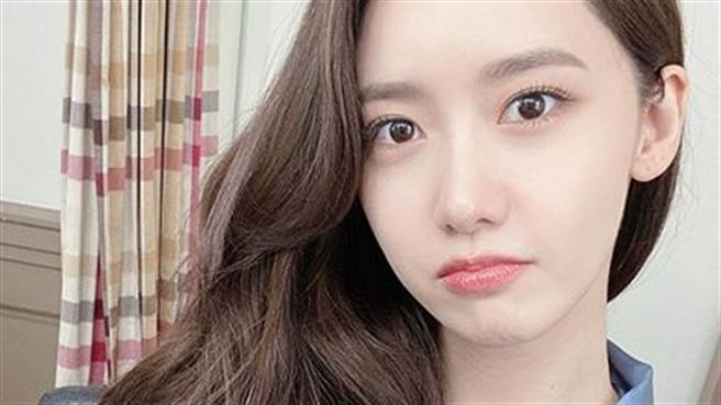 野生润娥遭捕获 「一刀剪去2年长髮」清纯造型电晕网（图／IG@yoona__lim）