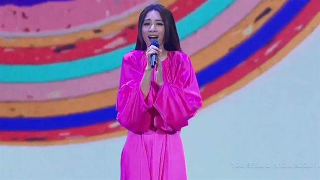 田馥甄的金曲表演正反面评价两极。（图／翻摄LINE TODAY）