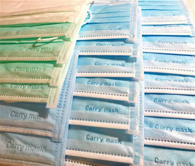 加利口罩比国家队优？数据曝光网呛：难怪当初不验。(图/截自PTT)