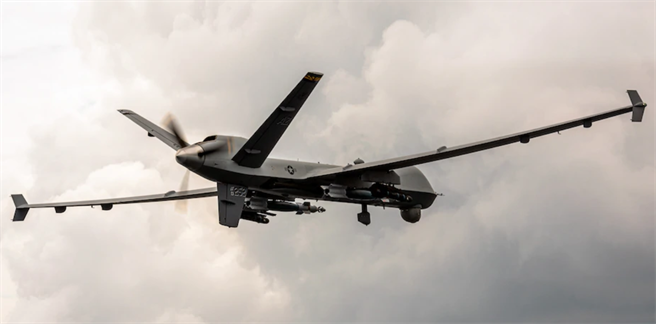 MQ-9「死神」（Reaper）无人机在美国密西根州阿皮纳备战训练中心（Alpena Combat Readiness Training Center）进行演训的资料照。（美国空军国民警卫队）