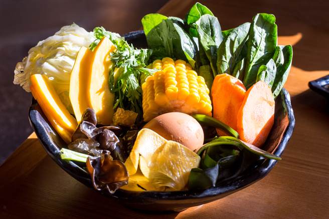 現在火鍋店為何很少附蛋？過來人揭慘痛經驗(示意圖/達志影像)