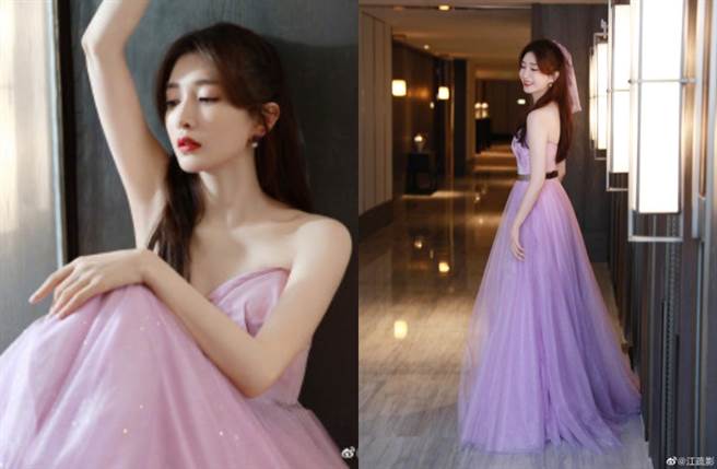 女星江疏影以一身温柔甜美的紫色闪钻抹胸纱裙造型出席活动。（图／摘自微博@江疏影）