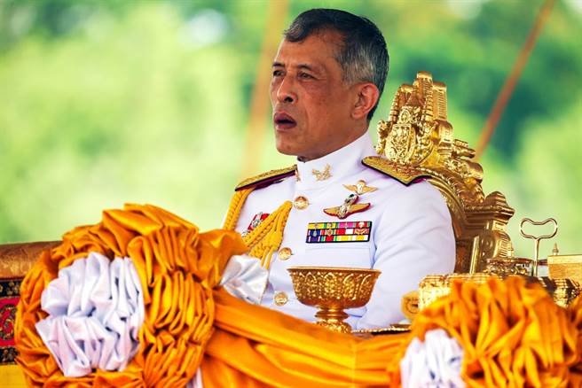 泰王瓦吉拉隆功（King Maha Vajiralongkorn）自2016年就任後，多數時間都待在德國，新冠肺炎疫情期間更長期滯留海外，引爆民怨，德國也開炮，警告泰王「不要在德國領土上遠端治國」，否則就要祭出反制措施。（資料照／TPG、達志影像）