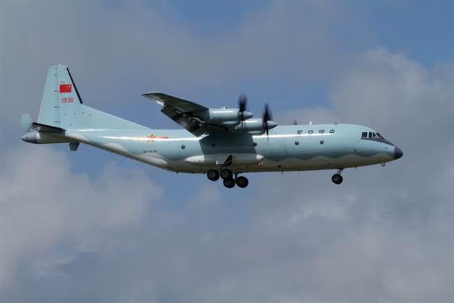 大陆运-9电子侦察机功能强大，能搜集敌方防空雷达、武器系统的电磁频谱，功能与美军EP-3猎户座电侦机相同，必须小心应对。（图／网路）