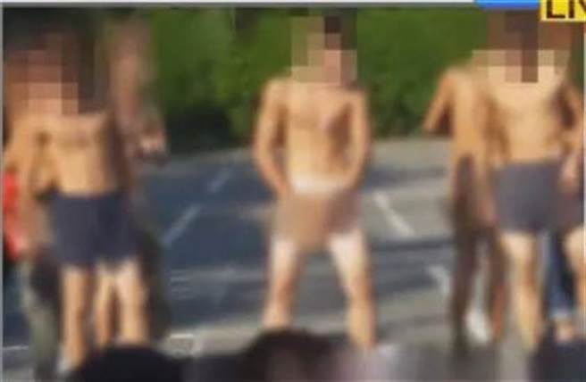 2016年景文科大四系聯合迎新遭報活動內容情色且脫序，逼新生脫褲大玩煽情遊戲，事後召集活動活長姐等7人遭起訴，其中6人遭判處拘役20至40天不等。(圖／中天新聞)