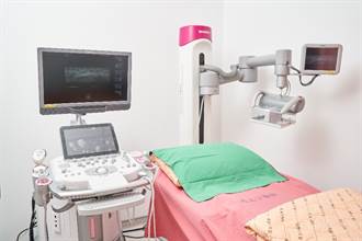 它幫揪出早期乳癌 全自動3D乳房超音波 無痛新選擇  
