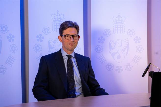 今年3月上任后首次公开发表谈话的英国情报头子麦卡勒姆认为，中国大陆是英国最大的长期威胁，比俄罗斯要严重多了。（图／路透）