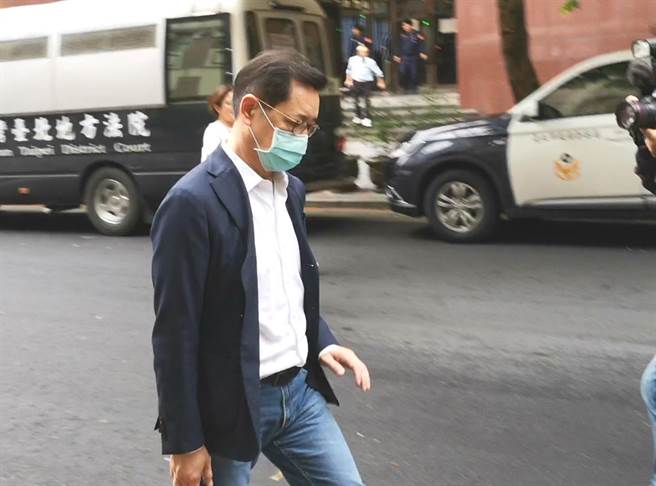 立委集体贪污案今开庭，郭克铭虽然认罪，但对于关键细节讲不清楚，被检方质疑是取巧性认罪。（黄捷摄）