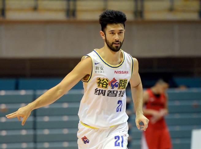 35歲的簡浩，有望成為SBL第18季年紀最老的現役球員。(中華籃協提供)