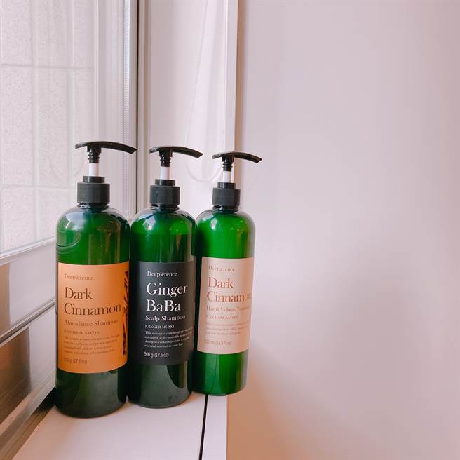 Deep;erence共有「柔顺顶级生姜、丝缎顶级黑肉桂、东方花卉」三大系列。（图／邱映慈摄影）
