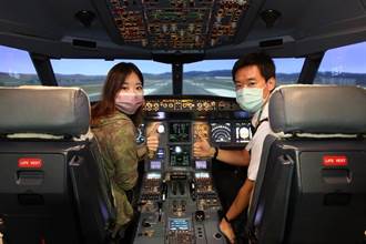 長榮航空機長體驗營初體驗 駕駛模擬機圓機長夢
